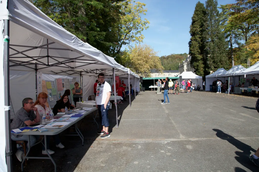 Les stands avant le début de l'évènement