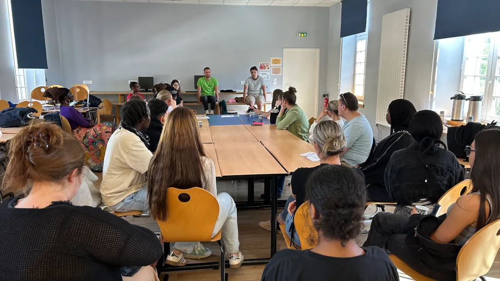 6ème atelier : une table ronde